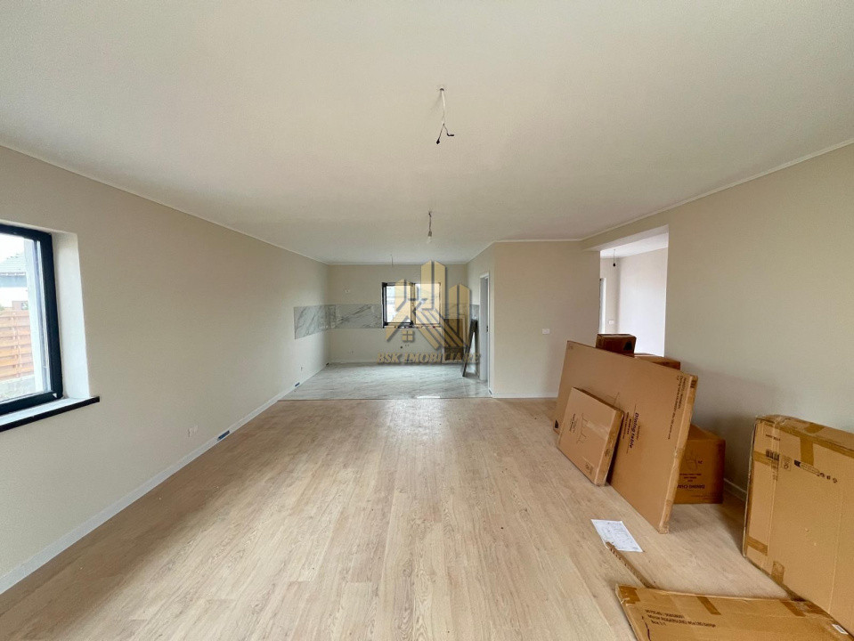 Casa 4 camere Izvor Tarlungeni