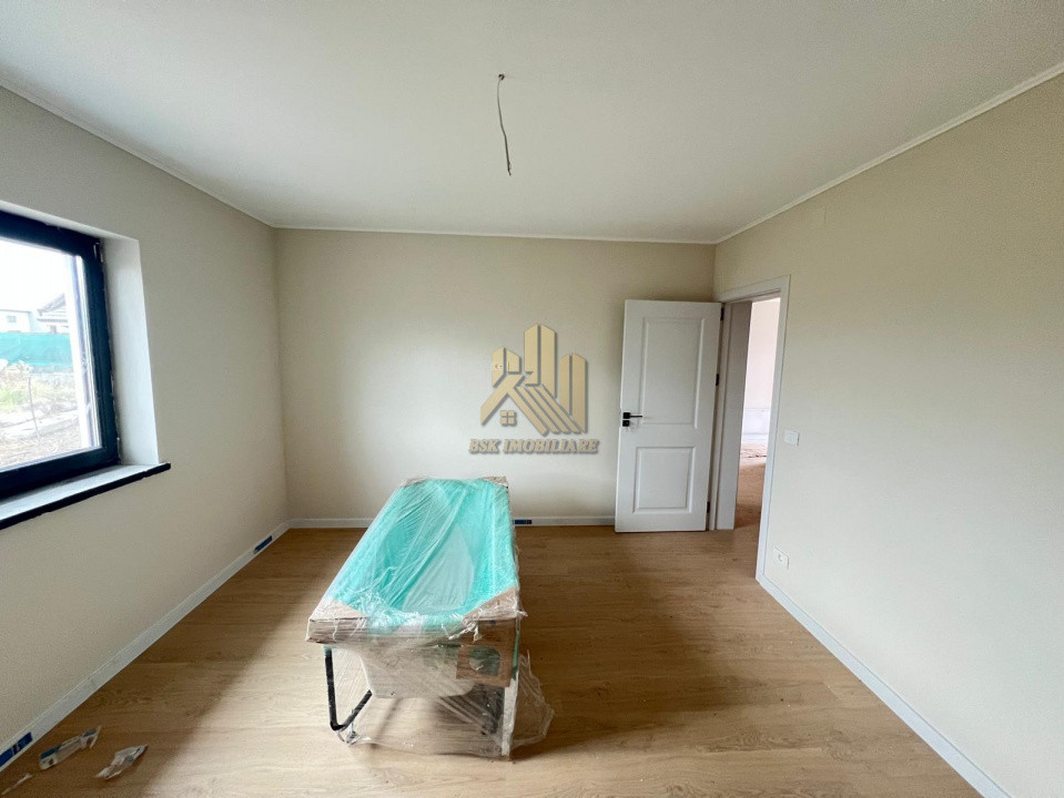 Casa 4 camere Izvor Tarlungeni