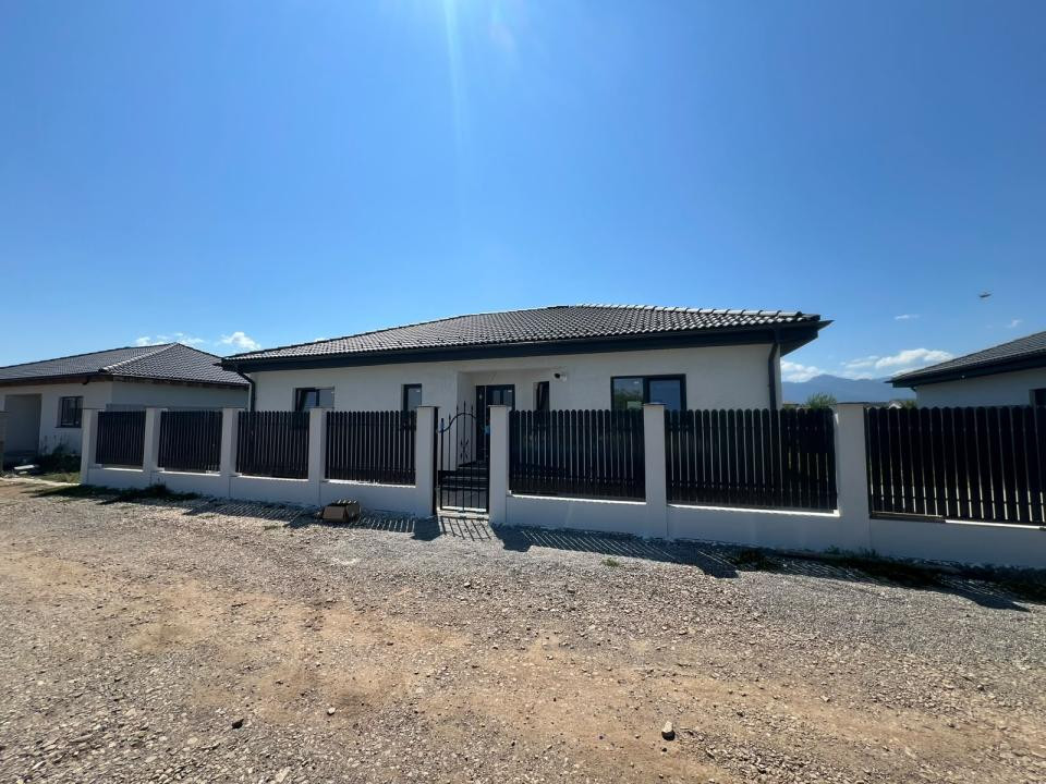 Casa-4-Camere-Finalizata-112mp-Utili-Curte-410mp-Izvor-Tarlungeni-Brasov