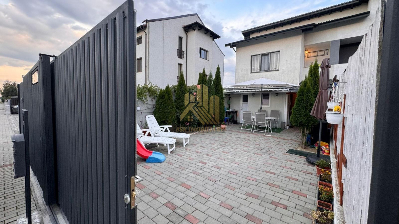 Apartament cu 2 camere, curte privată și pod generos