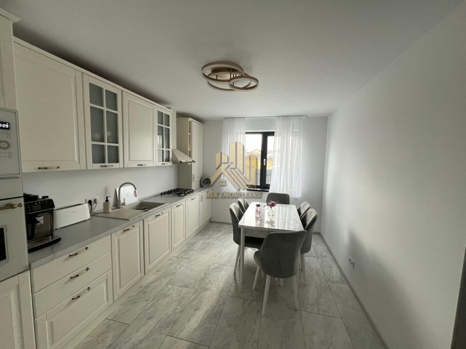 Casa 4 camere Izvor Tarlungeni