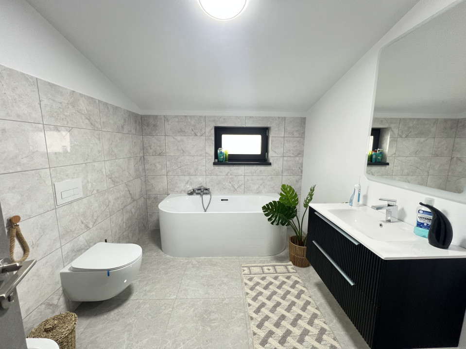 Casa 4 camere Izvor Tarlungeni