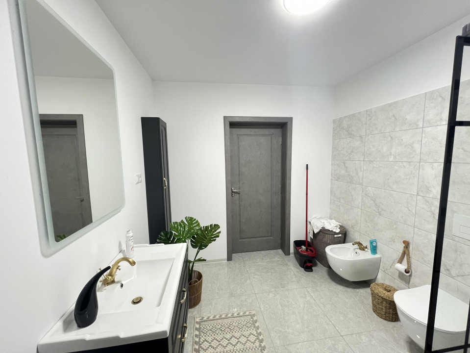 Casa 4 camere Izvor Tarlungeni